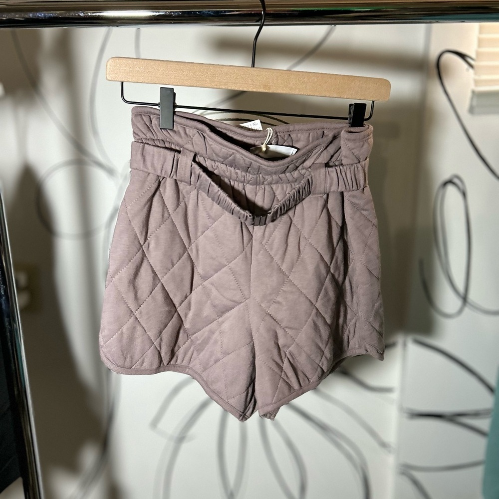 NEW Mango Quilted Taupe Women’s Paperbag Waist Size Small Belted Shorts